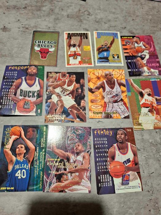 Karty NBA 95-96  8 szt kart plus 3 naklejki bardzo dobry stan