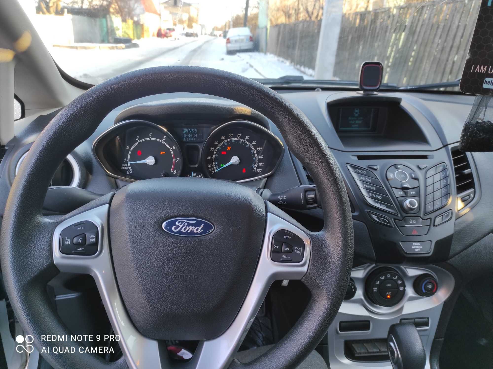 Ford Fiesta SE 2018 (sedan)