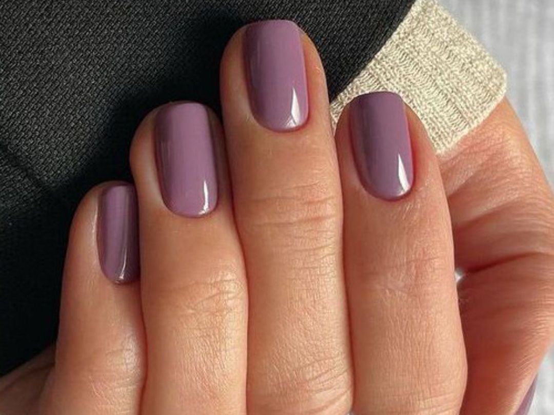 Faço unhas de verniz gel , manicure normal e pedicure