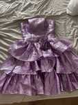 Vestido curto com folhos