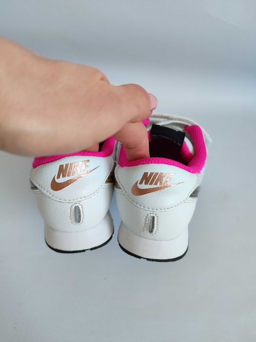 Nike кроссовки кросiвки для девочки