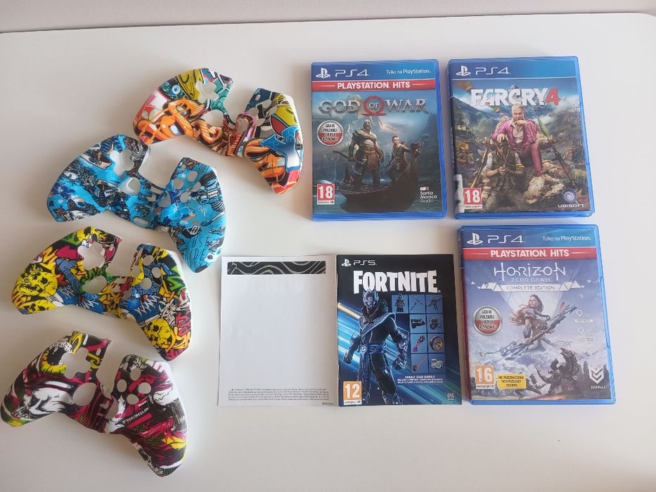 Zestaw 3 gier PS4/PS5 + kod Fortnite + 4 case PS5 Dualsense