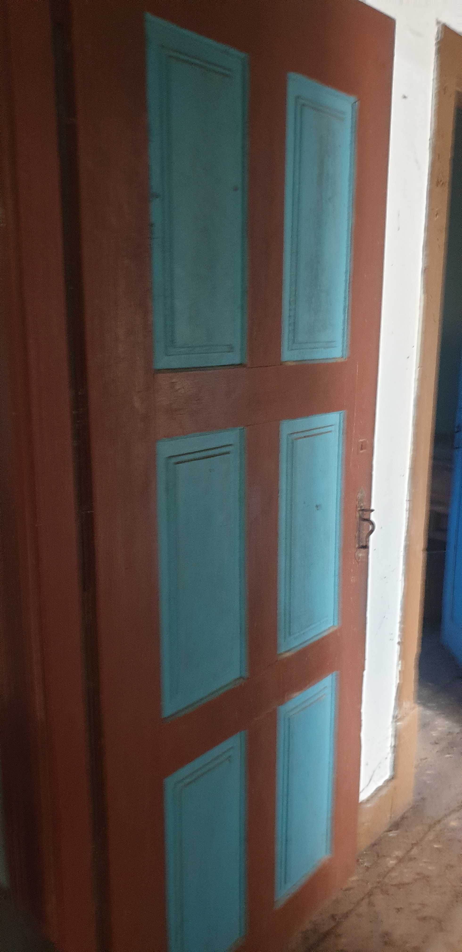 Portas antigas bom estado