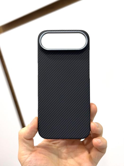 Ультратонкий карбоновый чехол iPhone Air