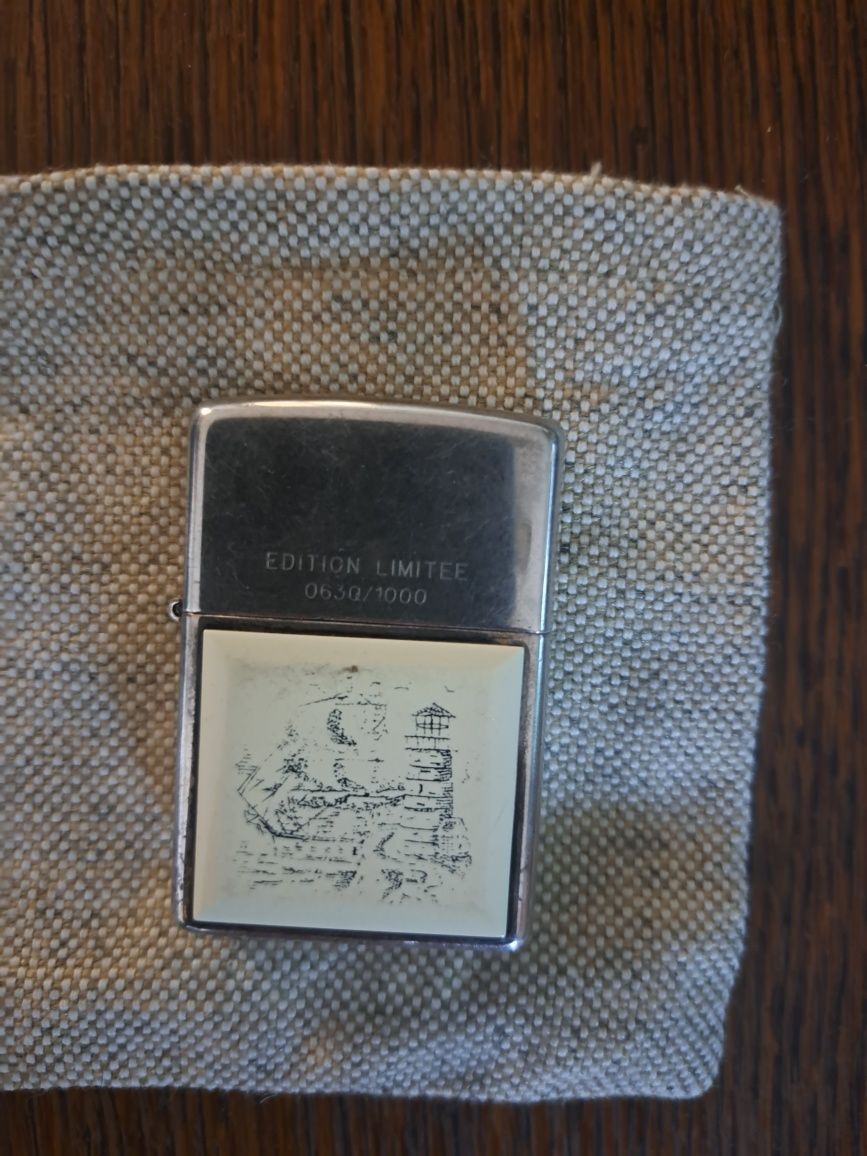 Zapalniczka Zippo, stara sprzedam lub zamienie na łańcuszek ze srebra.