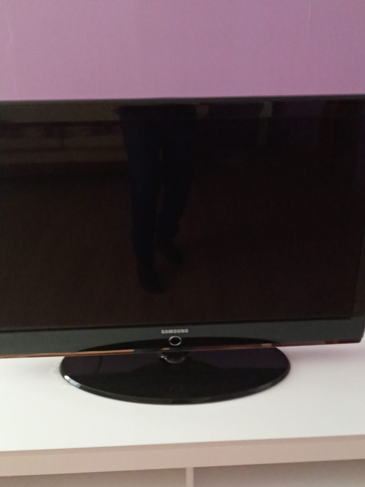 Телевизор   Samsung LE 40M87BD,    бу   в  отличном   состоянииии
