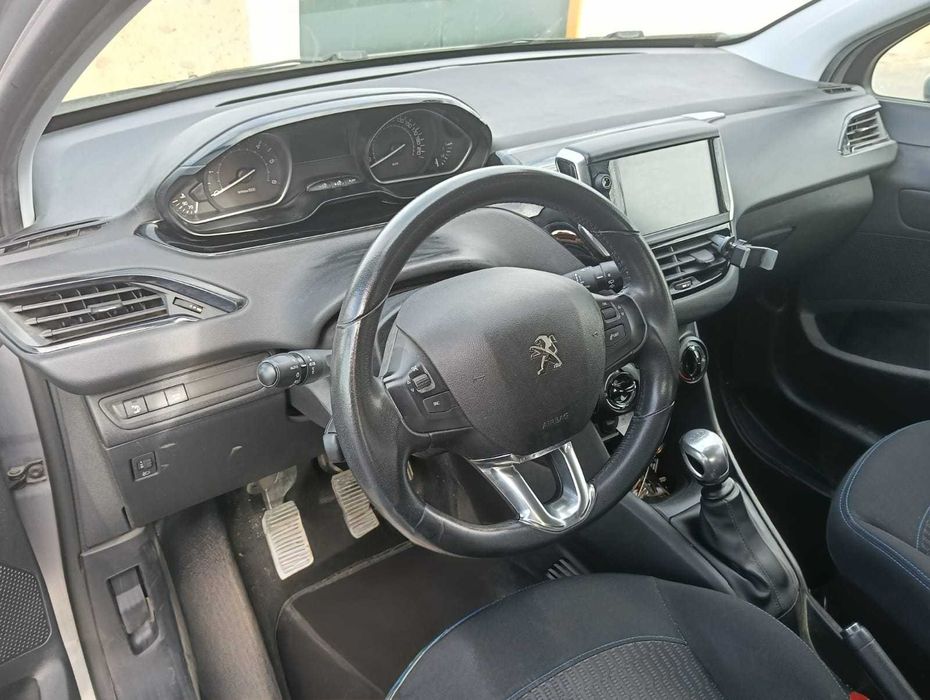 Carro para venda em muito bom estado