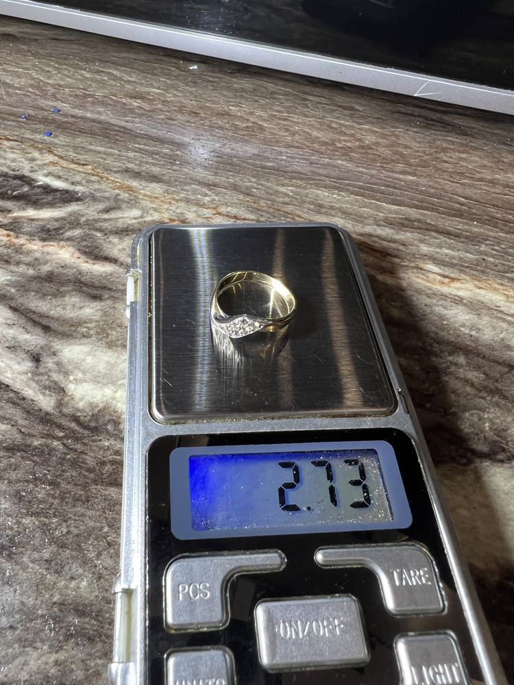 Кольцо золото бриллианты