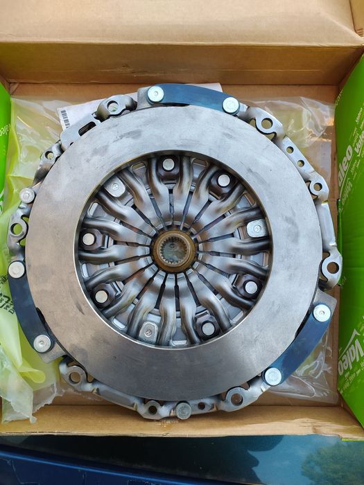 Комплект зчеплення пежо 508 . Валєо НОВЕ.