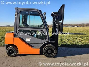 Wózek widłowy TOYOTA 8FDF25 KABINA 2500 kg, TOYOTA 8FD25 widlak Linde