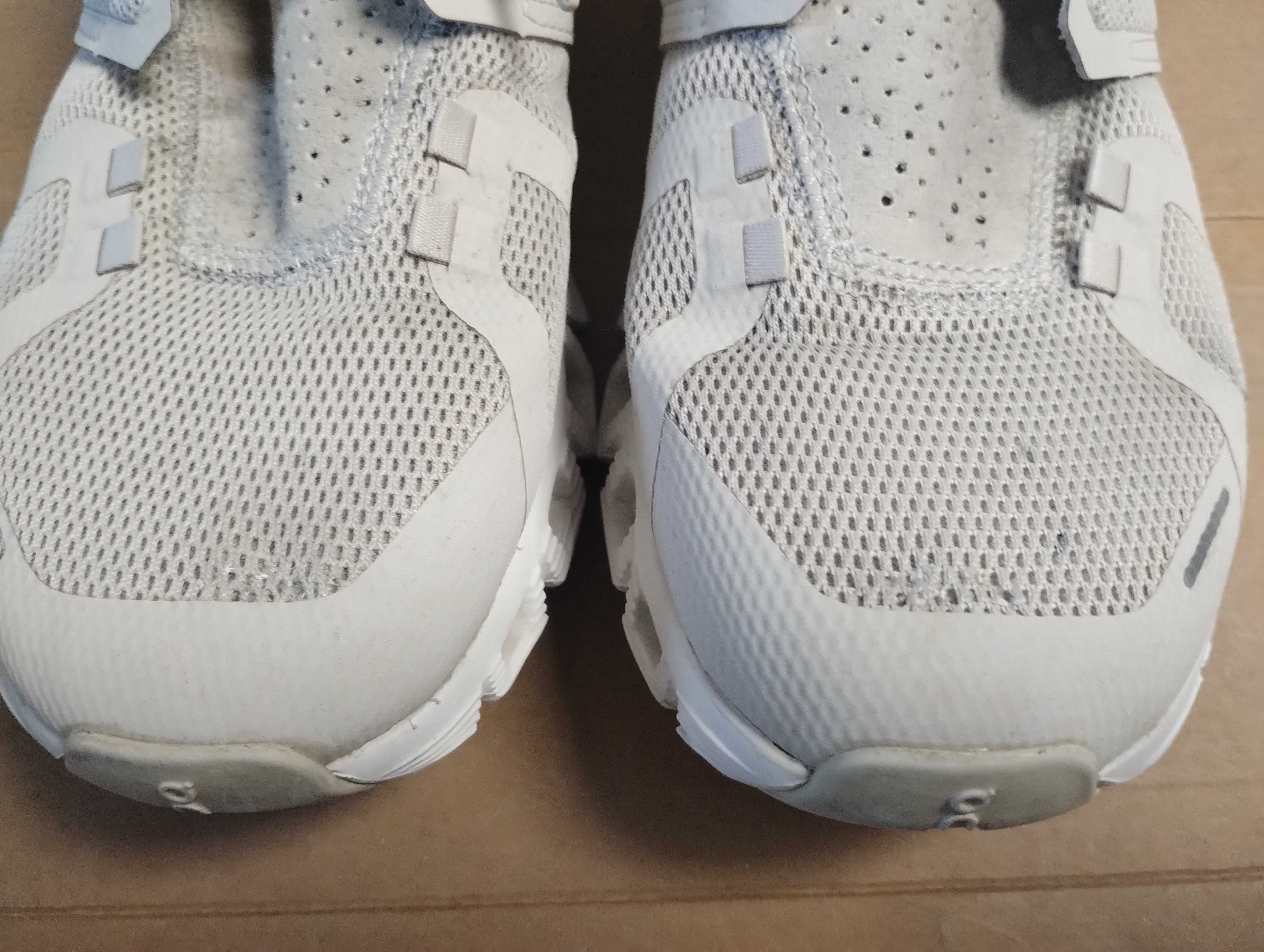 Buty do biegania biegowe ON Running Cloud 5 roz 38