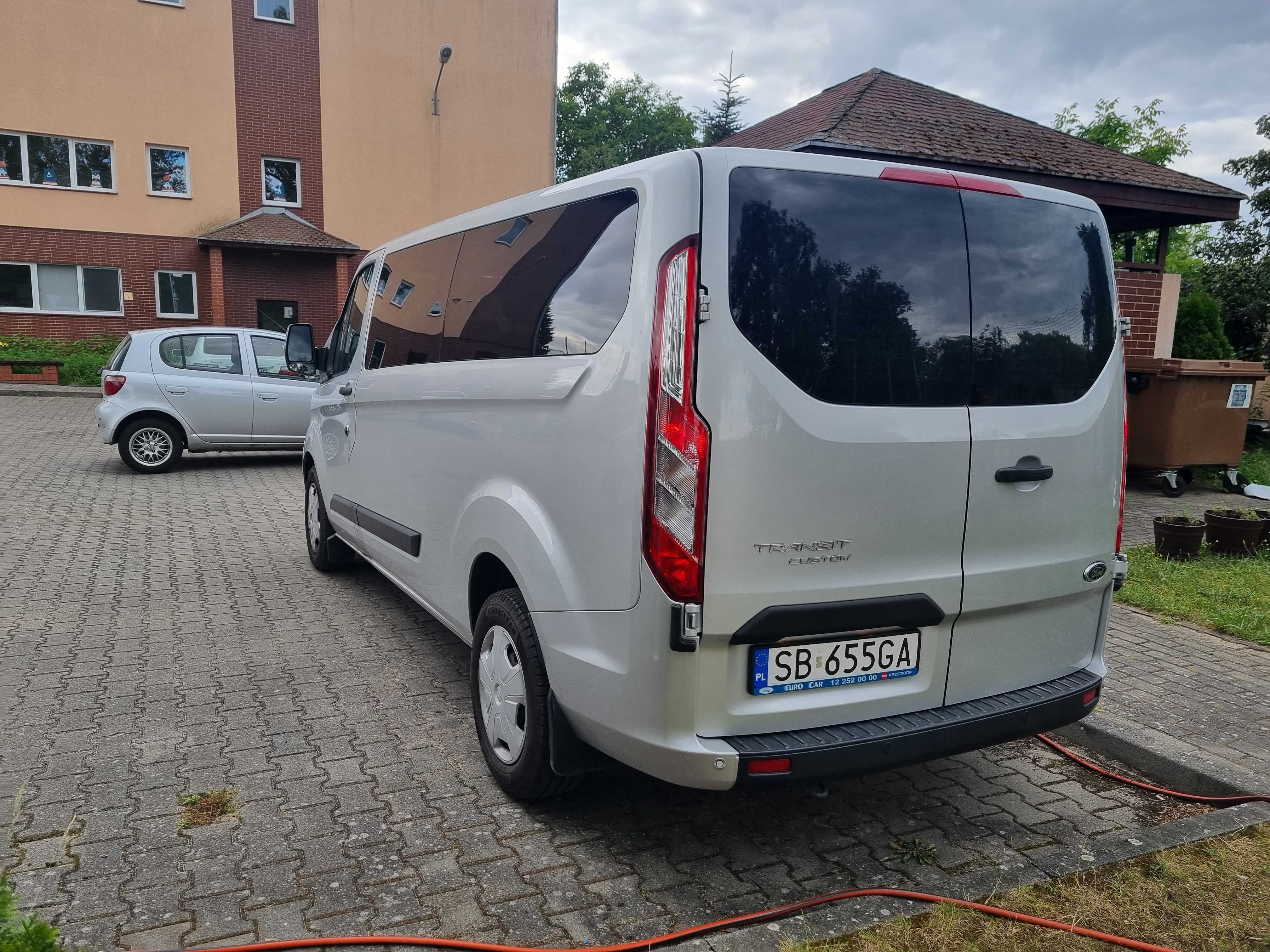 Wynajem Bus 9 os samochody osobowe