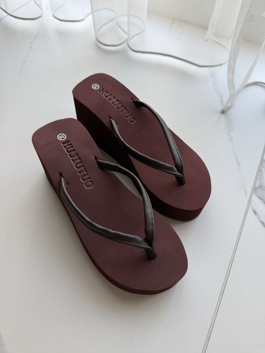 Нові вʼєтнамки на танкетці, 36 р.