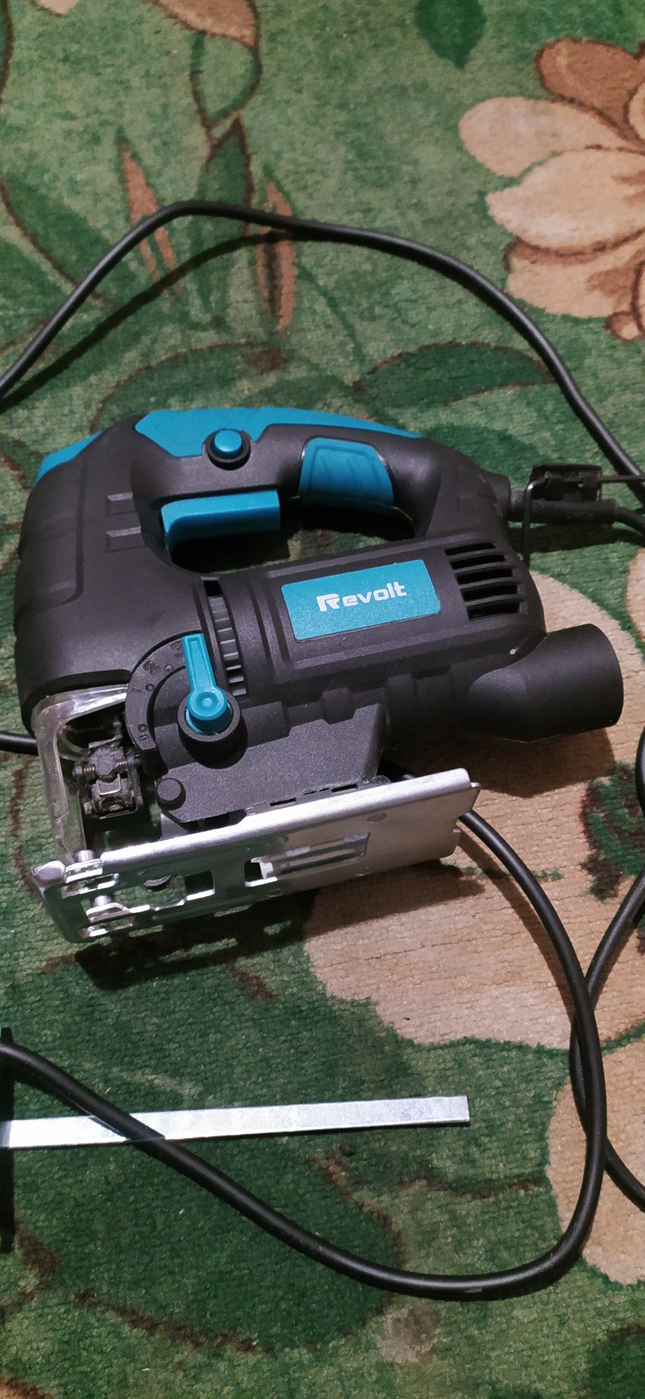 Електро лобзік Revolt 950w