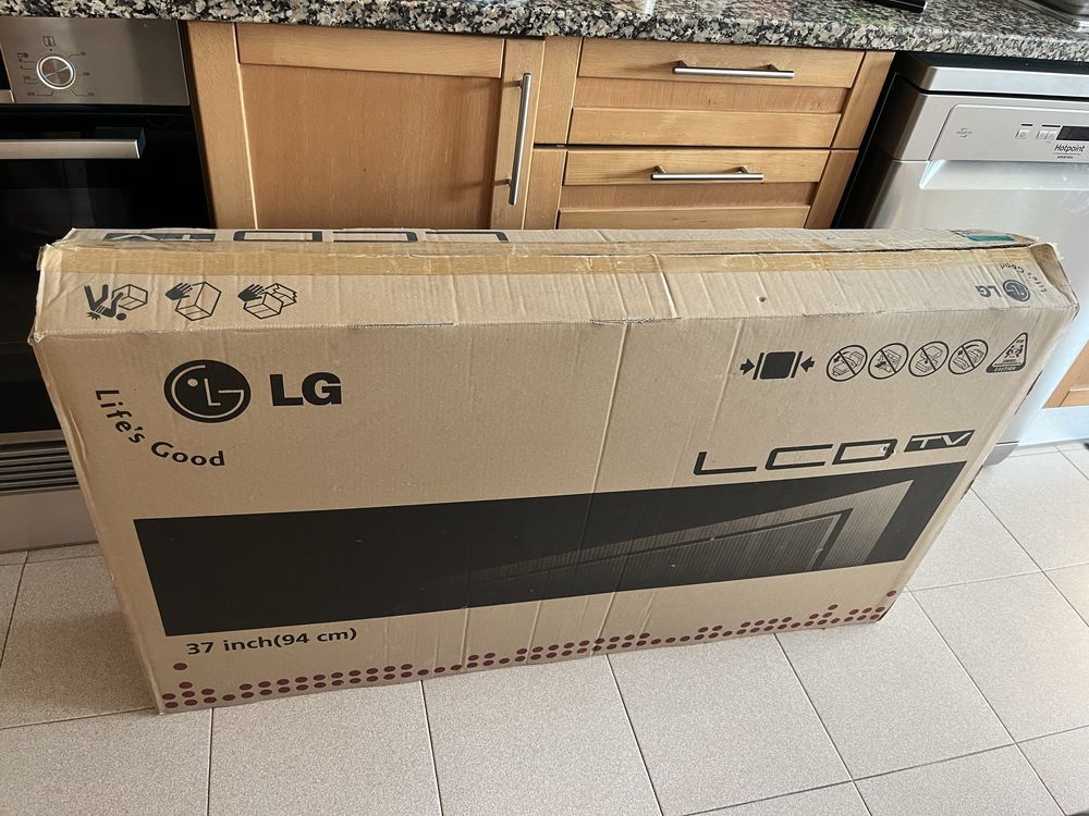 TV LG 37LH5000 com comando