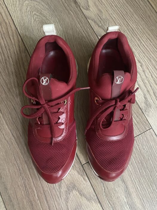 Louis Vuitton, 38-38,5 розмір. 23,5 см. Усталка.