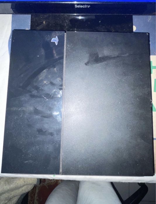 PlayStation 4 (PS4) – Liga, mas não dá imagem – Ótima para conserto!