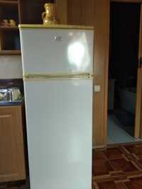 Продам холодильник под ремонт