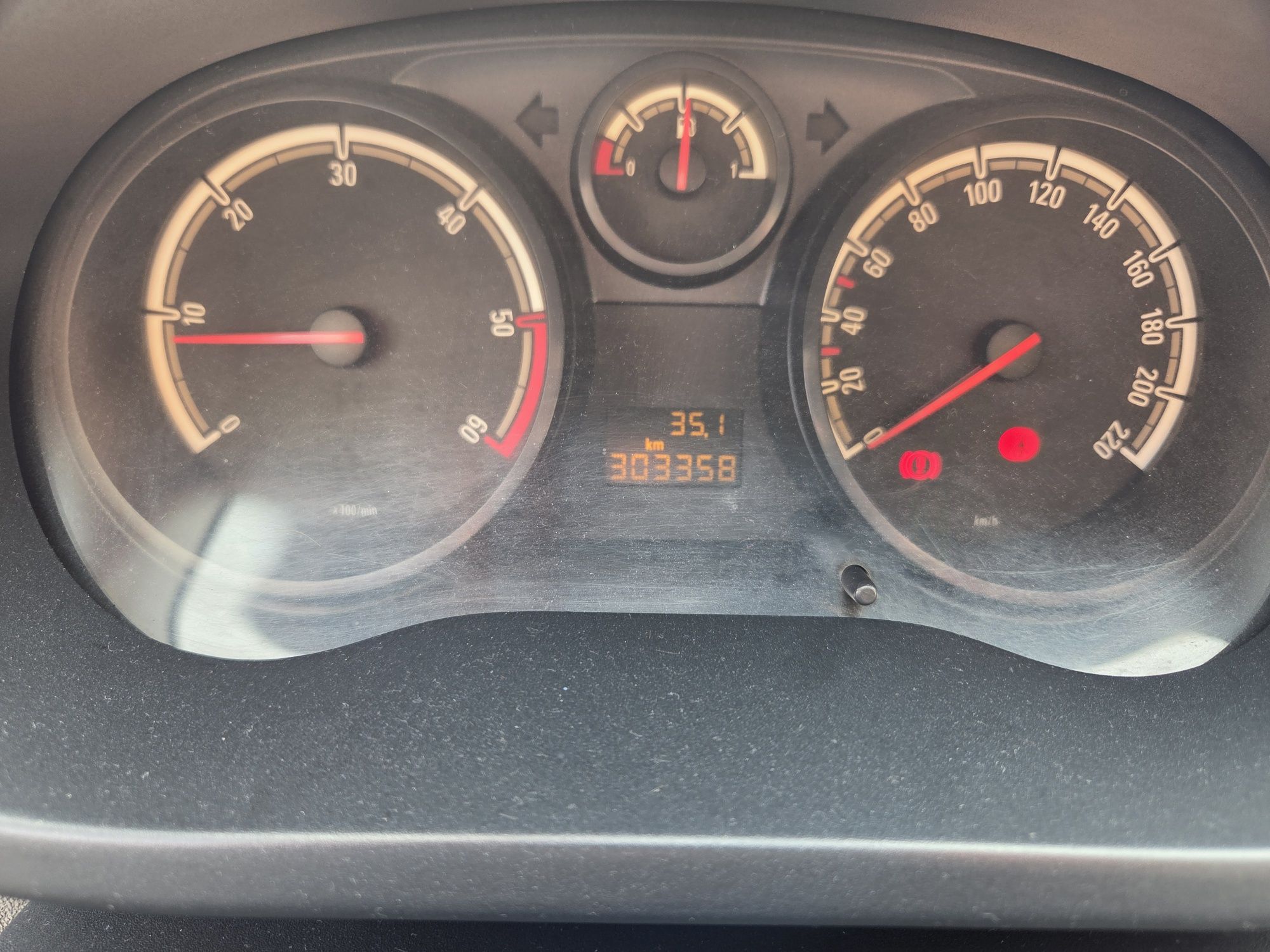 Opel corsa 1.3 disel