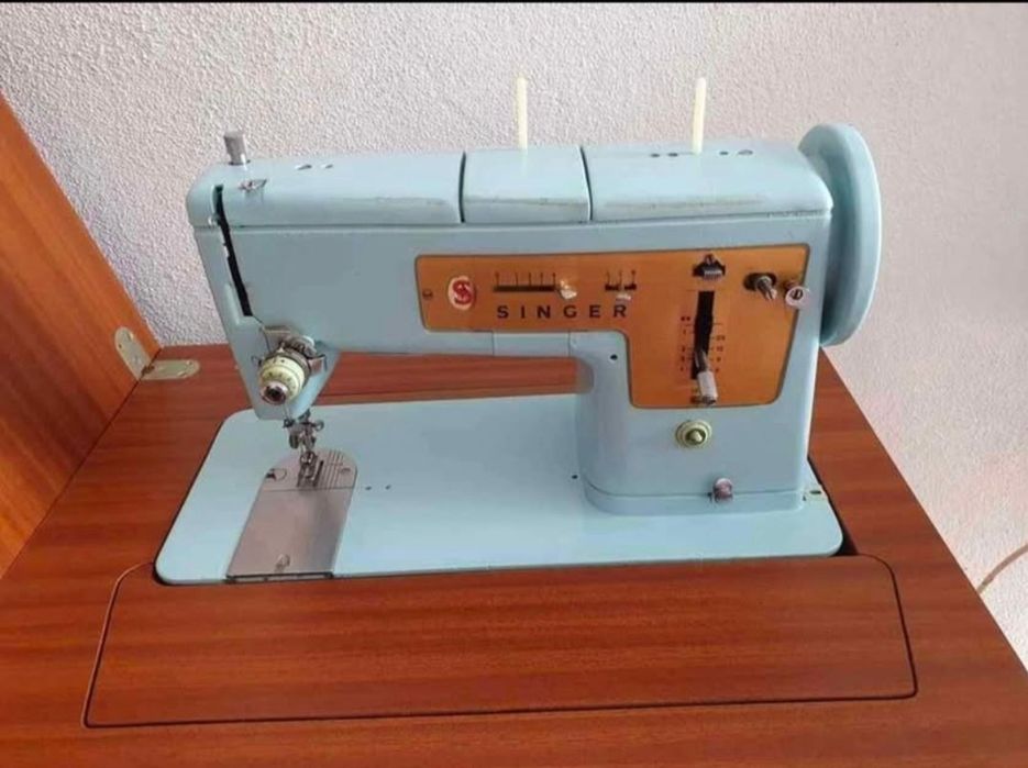 Maquina de Costura Singer