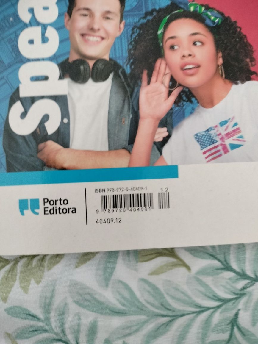 Caderno actividade engaging 10