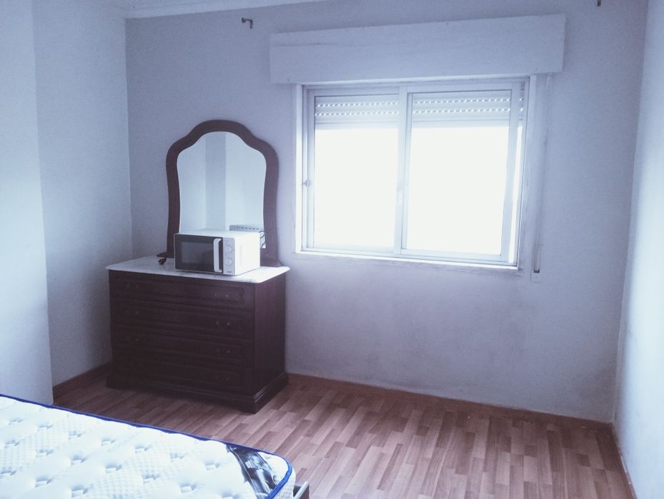 Quarto para arrendar