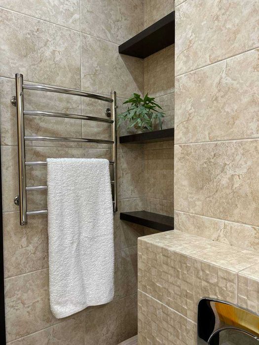 Сучасна квартира біля метро "Деміївська"