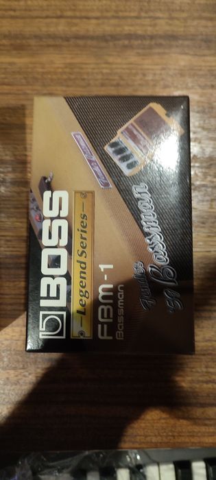 Pedais BOSS Fender