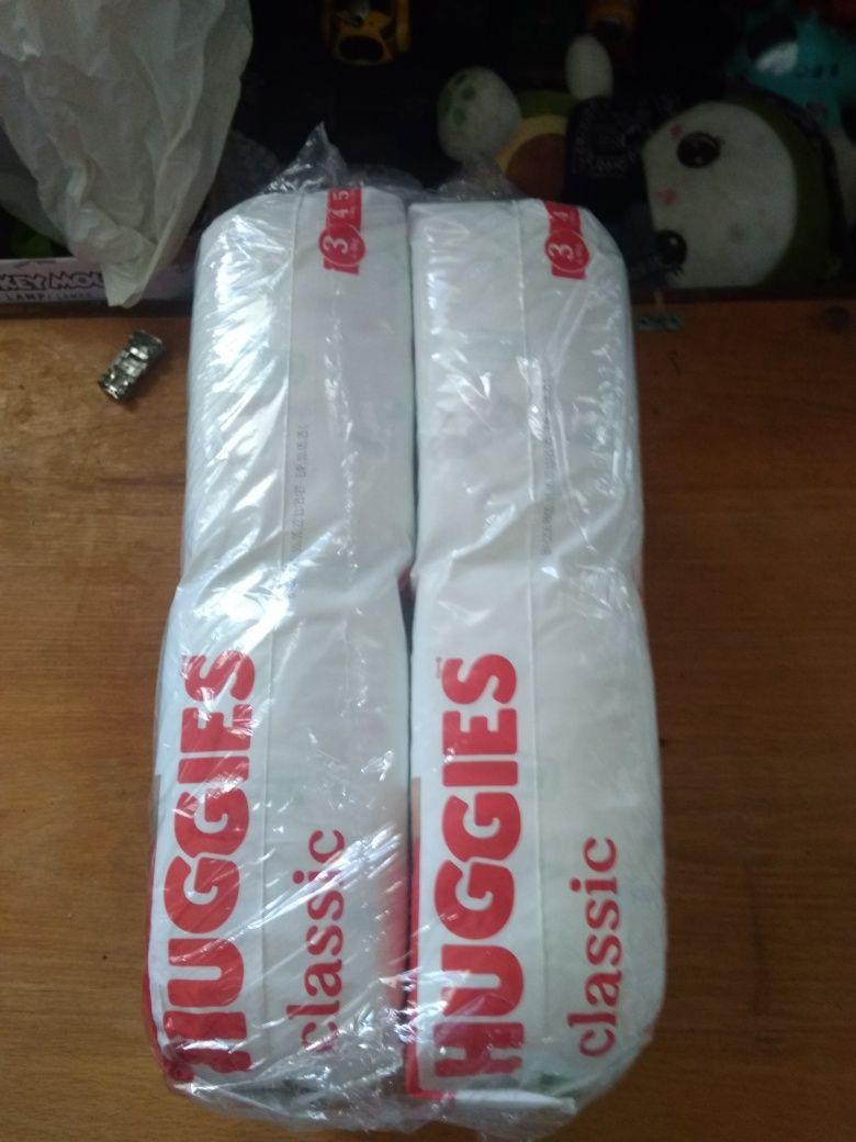 Продам Памперсы "HUGGIES"Хагис срочно