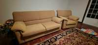 3 sofás em tecido com pouco uso