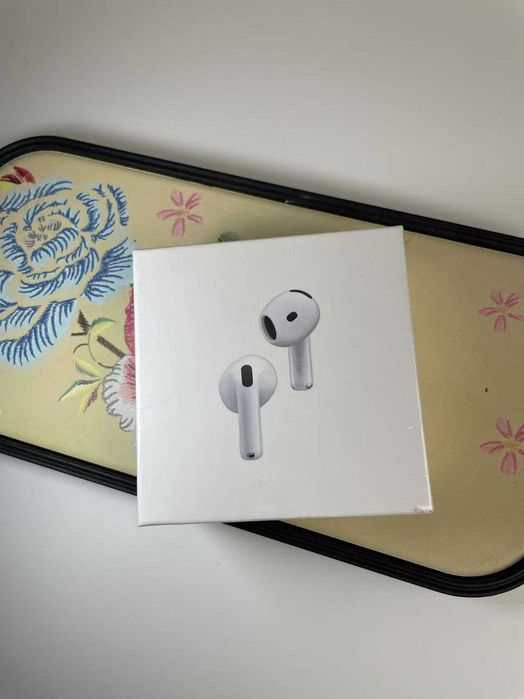 Słuchawki bezprzewodowe douszne Apple Air-Pods 4 ANC