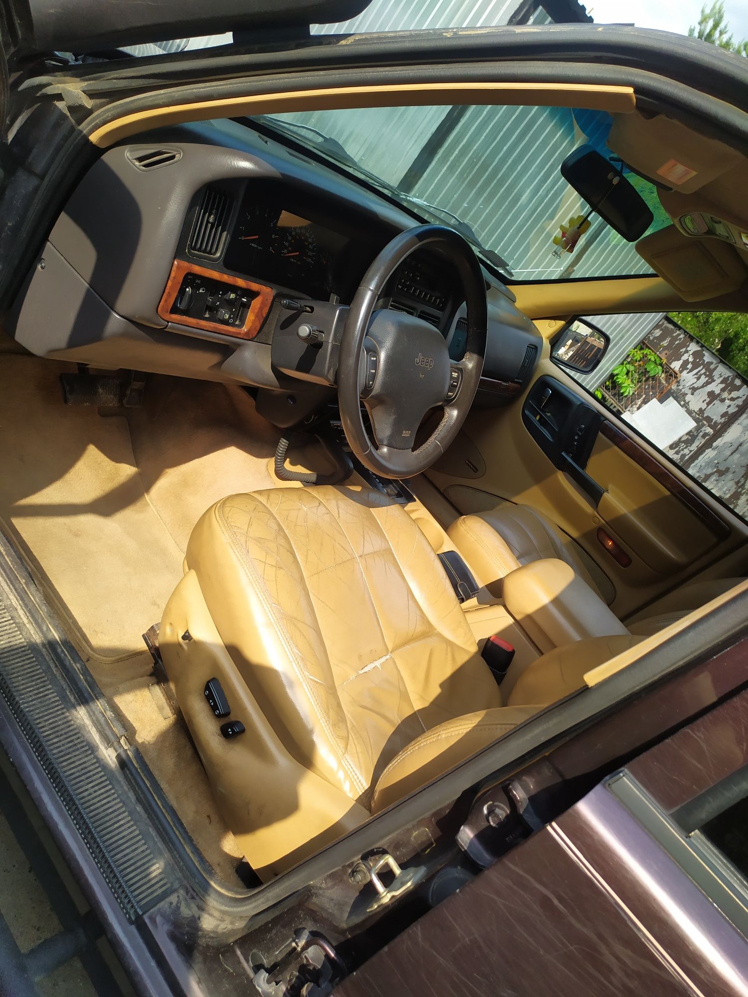 Sprzedam Jeep Grand Cherokee ZJ 5.2 LPG