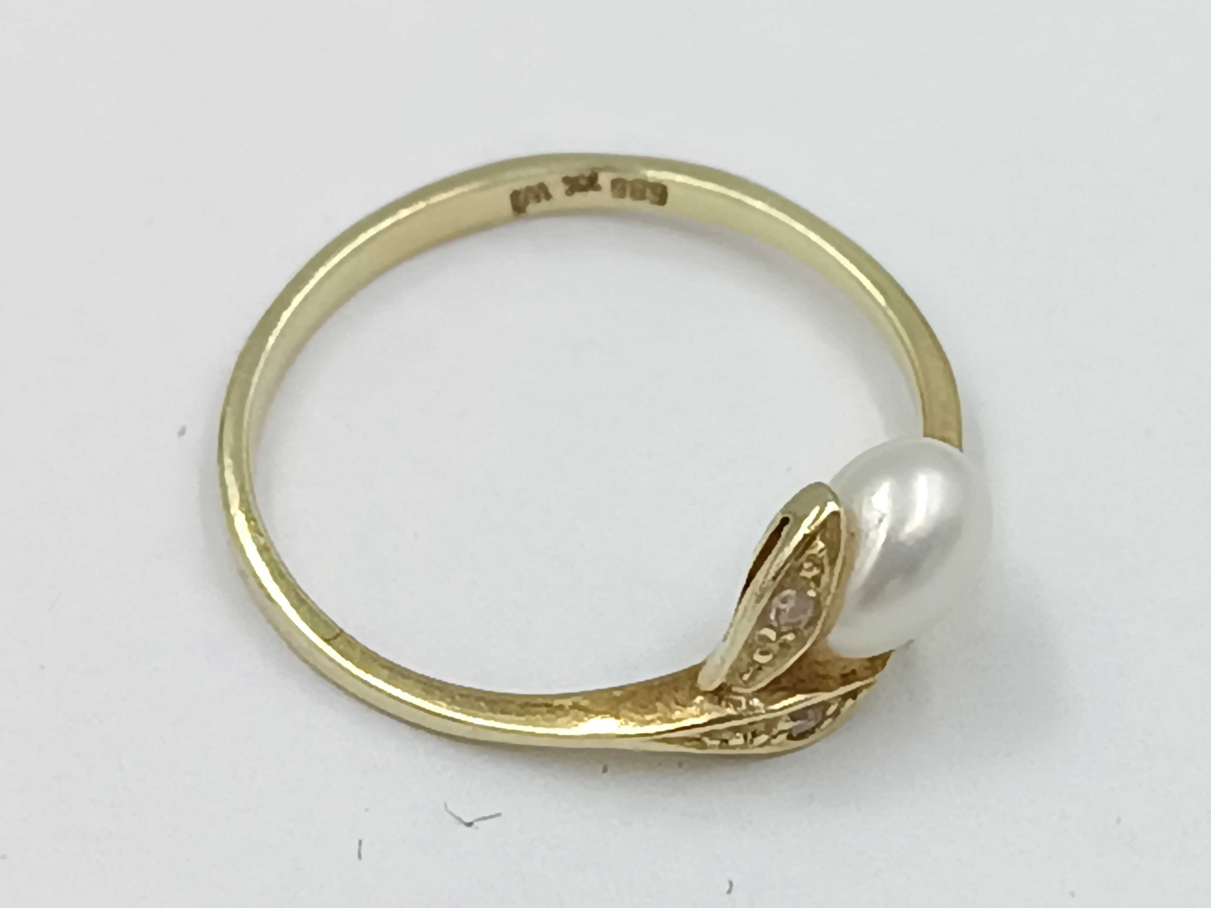 Złoty pierścionek z brylantem p585 w1,39g r14 zapraszamy