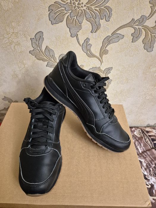 Оригінальні кросівки Puma