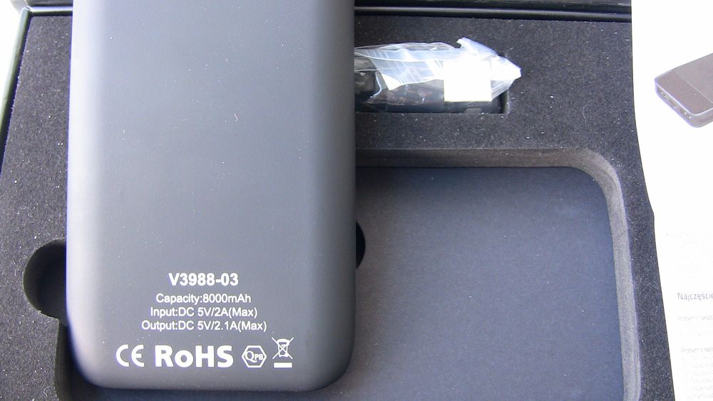 Внешний аккумулятор (Power Bank) на 8000mAh