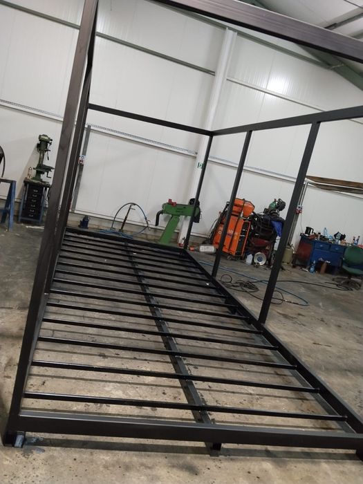 Rama. Kontenera  spawana. Socjalny wc