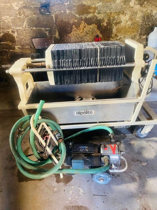 Filtro de vinho Hipolito + Bomba Lafert 2.5cv + Mangueiras