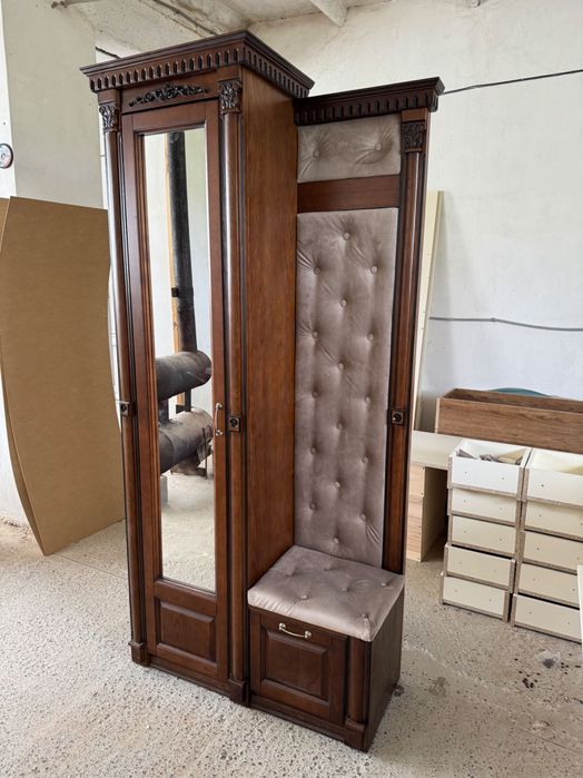 Передпокій з масиву дерева