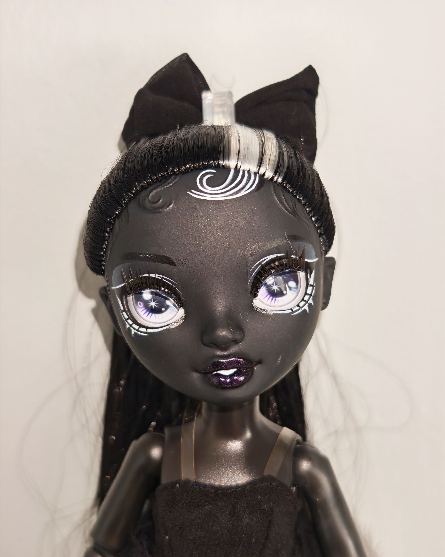 Lalka Rainbow High, Shadow High Seria 1 Shanelle Onyx