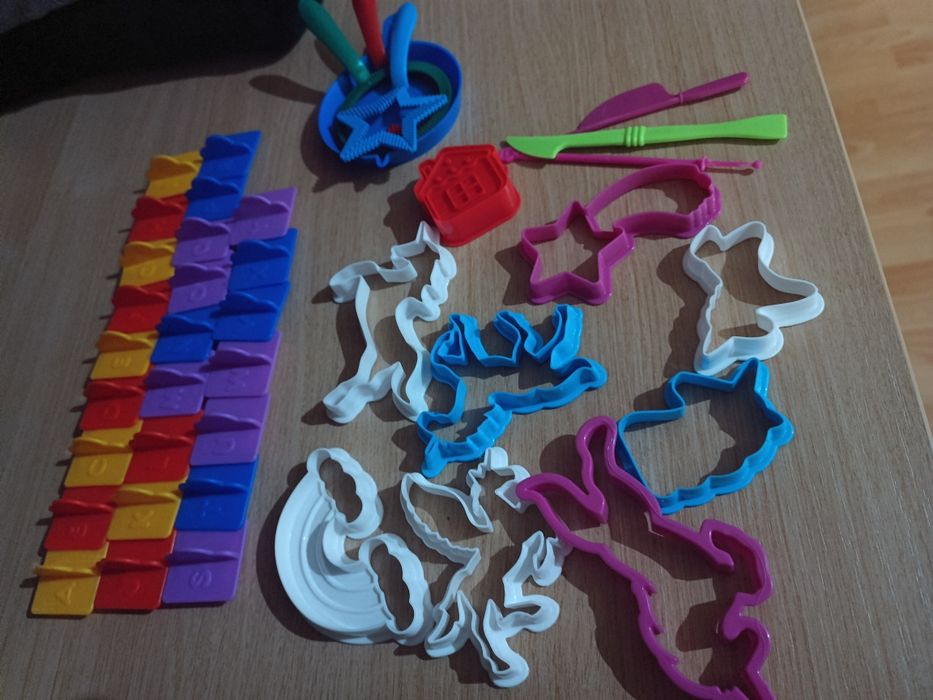 Zestaw 37 foremek do ciastoliny literki i jednorożce+ zestaw do baniek