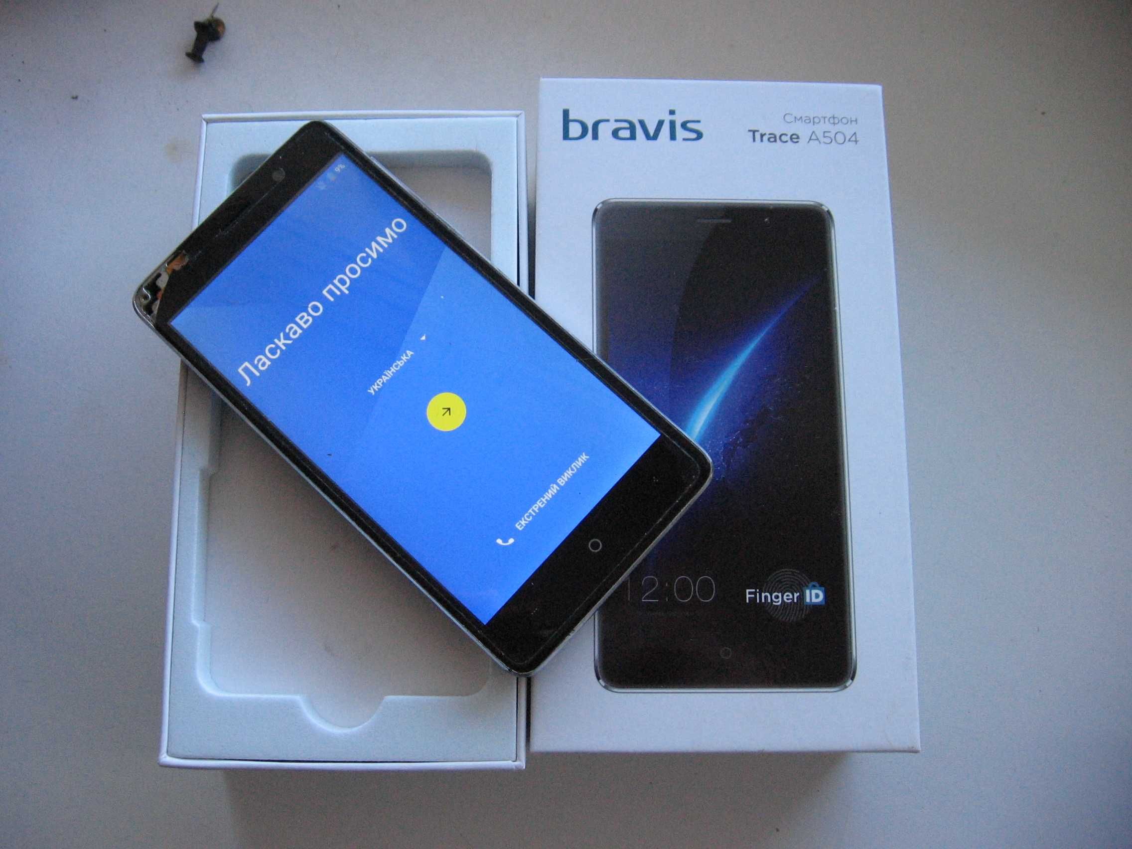 Телефони смартфони Bravis та TP-Link Neffos на з/ч або під відновлення