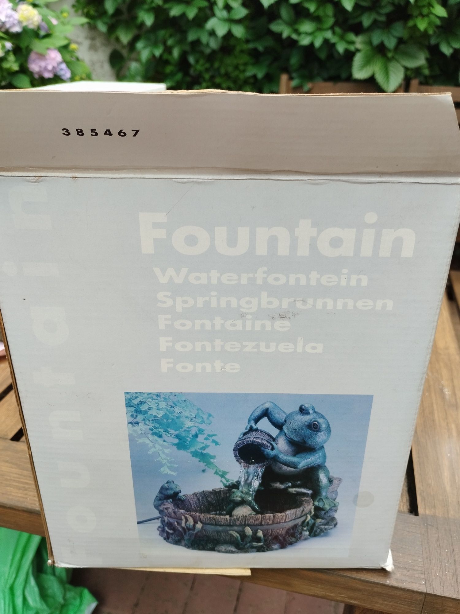 Mała Fontanna na stol ogrodowy