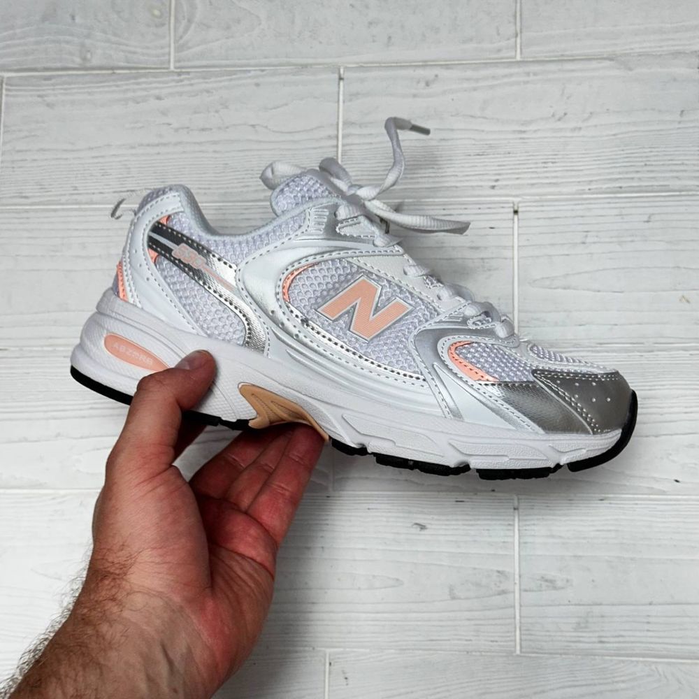 Жіночі кросівки new balance 530