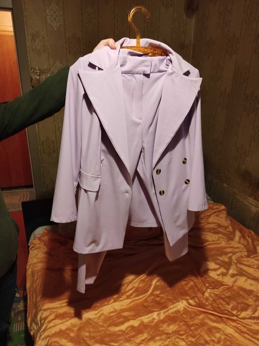 Жіночий  костюм с рюками