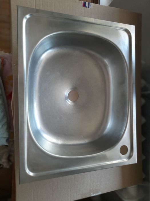Продам кухонную мойку