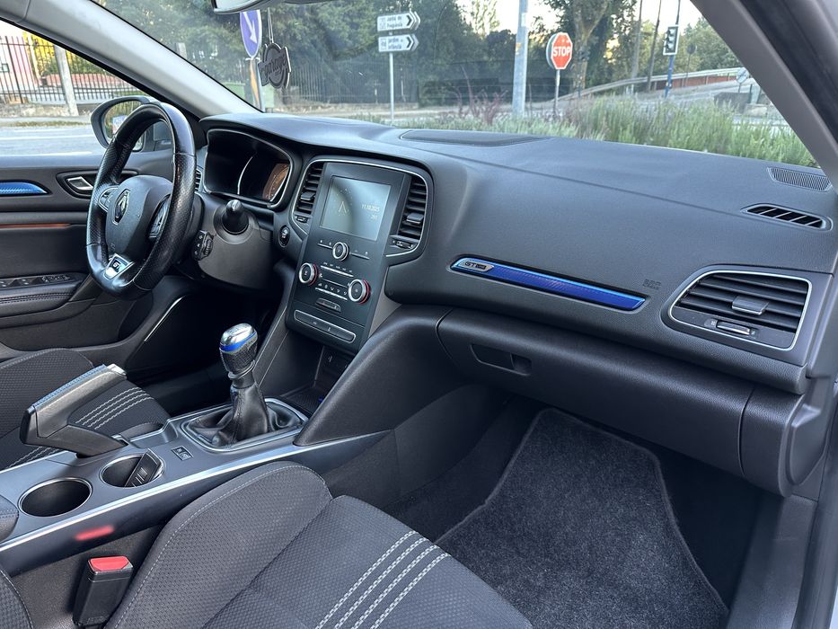 Renault Mégane Sport Tourer GT-Line 130cv Nacional
