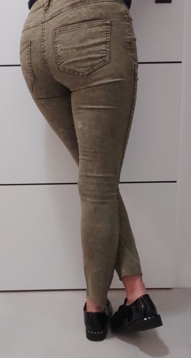 Spodnie  khaki Vila