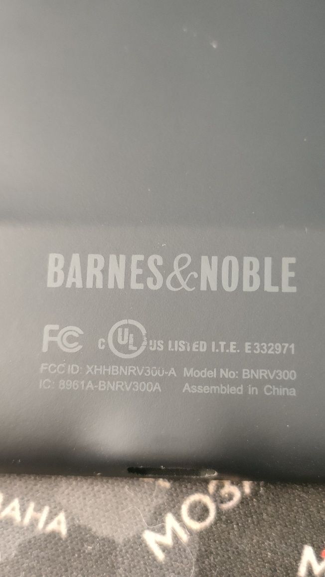 Електронна книжка Barnes&Nooble Nook Simple Touch BNRV300