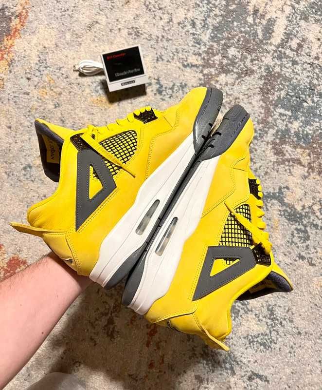 Jordan 4 Retro Lightning 36 EU / 4US / 22 CM