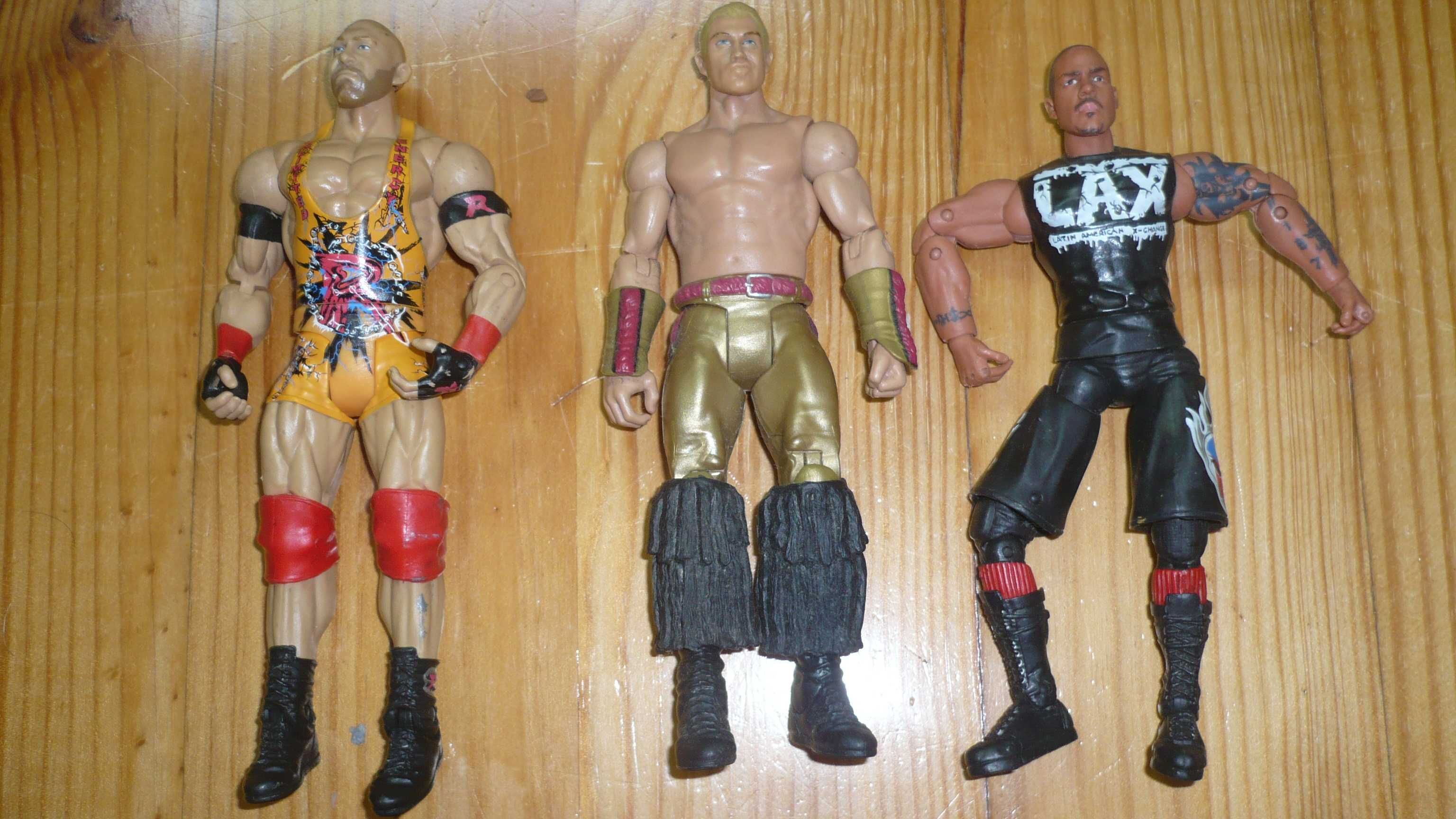 Action Figures WWE + Máscara de lutador